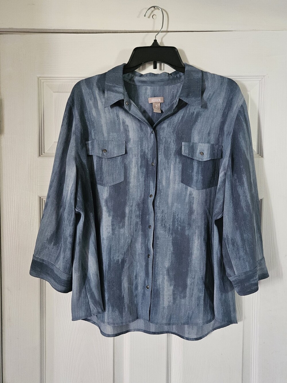 Chico's Blue Abstract Watercolor Button Down Shirt Size 3 (XL / 16-18)